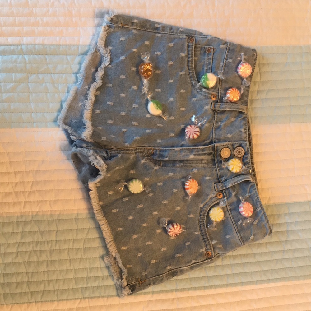 StitchedJeans with ruffled ends